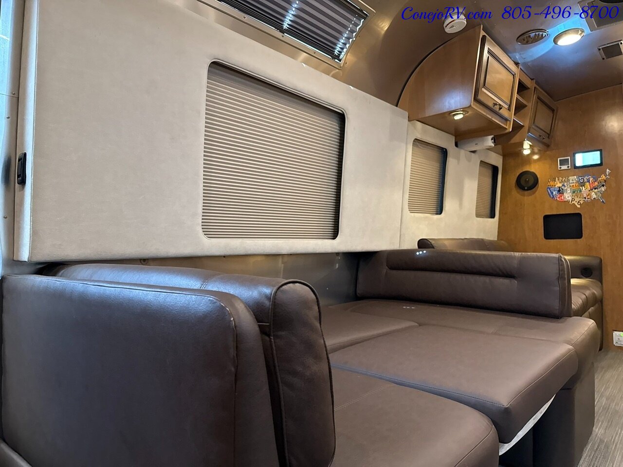 2020 Airstream Classic 33RB Theater Seats & Workspace Luxurious Travel Trailer   - Photo 14 - Thousand Oaks, CA 91360