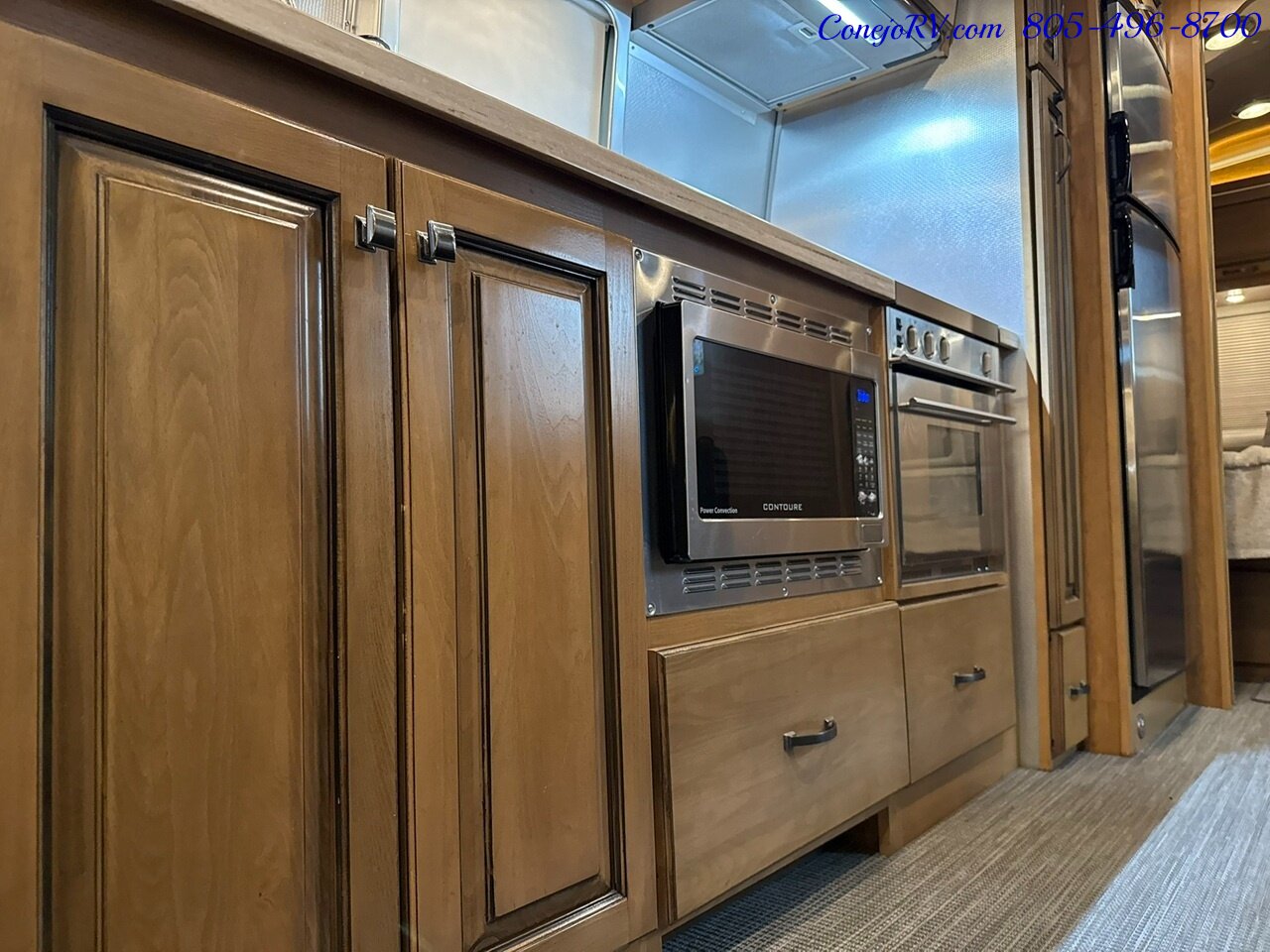 2020 Airstream Classic 33RB Theater Seats & Workspace Luxurious Travel Trailer   - Photo 18 - Thousand Oaks, CA 91360