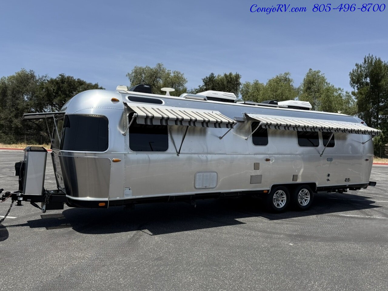 2020 Airstream Classic 33FB Front Bedroom, Rear Bath - Photo 1 - Thousand Oaks, CA 91360