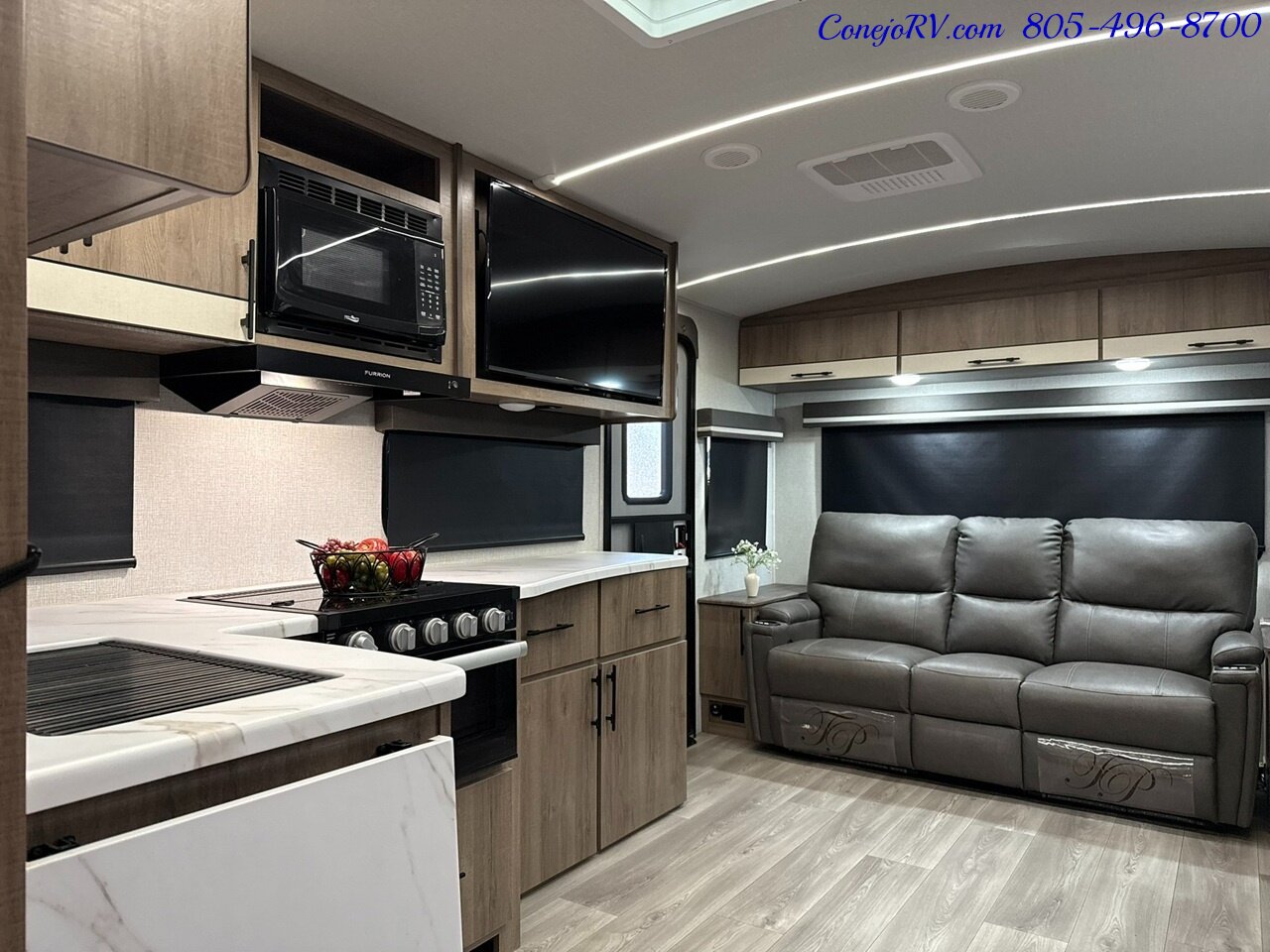 2024 Grand Design Imagine 2500RL Slide Out Rear Lounge   - Photo 7 - Thousand Oaks, CA 91360