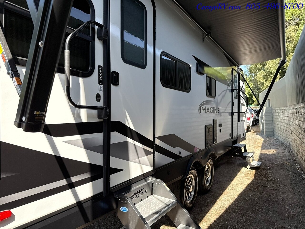 2024 Grand Design Imagine 2500RL Slide Out Rear Lounge   - Photo 4 - Thousand Oaks, CA 91360