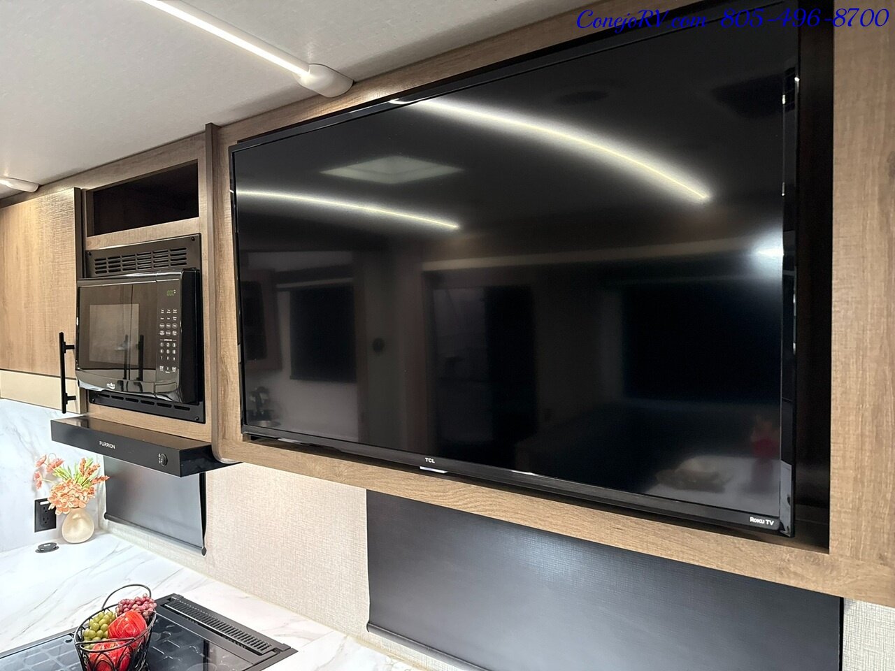 2024 Grand Design Imagine 2500RL Slide Out Rear Lounge   - Photo 15 - Thousand Oaks, CA 91360