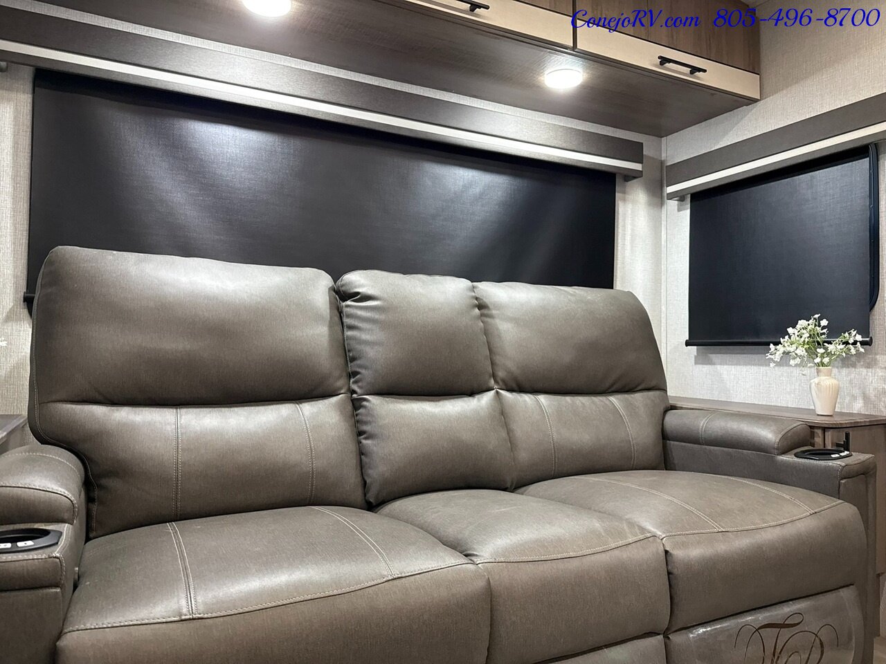 2024 Grand Design Imagine 2500RL Slide Out Rear Lounge   - Photo 10 - Thousand Oaks, CA 91360
