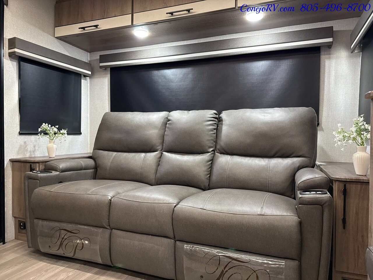 2024 Grand Design Imagine 2500RL Slide Out Rear Lounge   - Photo 9 - Thousand Oaks, CA 91360