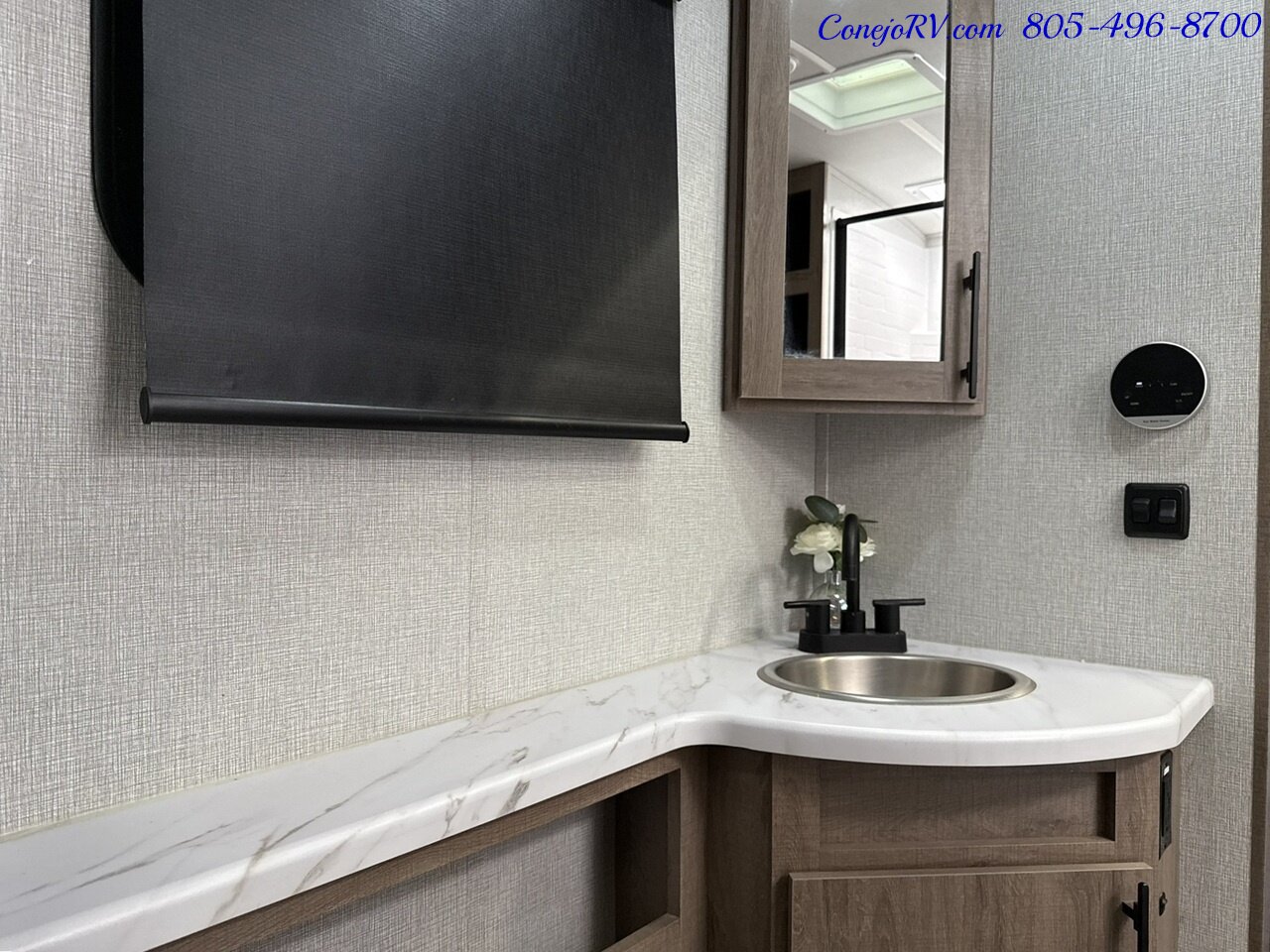 2024 Grand Design Imagine 2500RL Slide Out Rear Lounge   - Photo 20 - Thousand Oaks, CA 91360