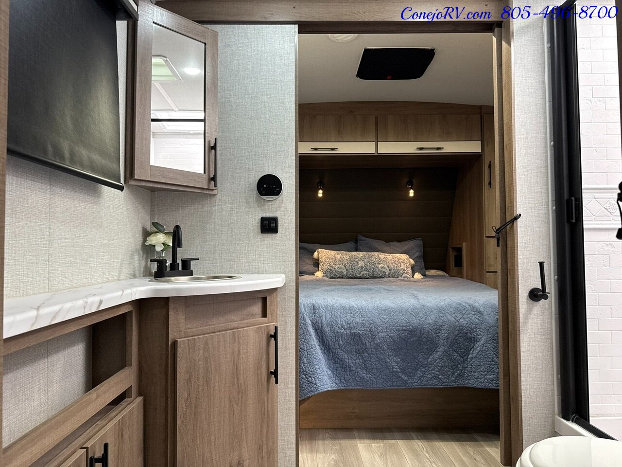 2024 Grand Design Imagine 2500RL Slide Out Rear Lounge   - Photo 18 - Thousand Oaks, CA 91360