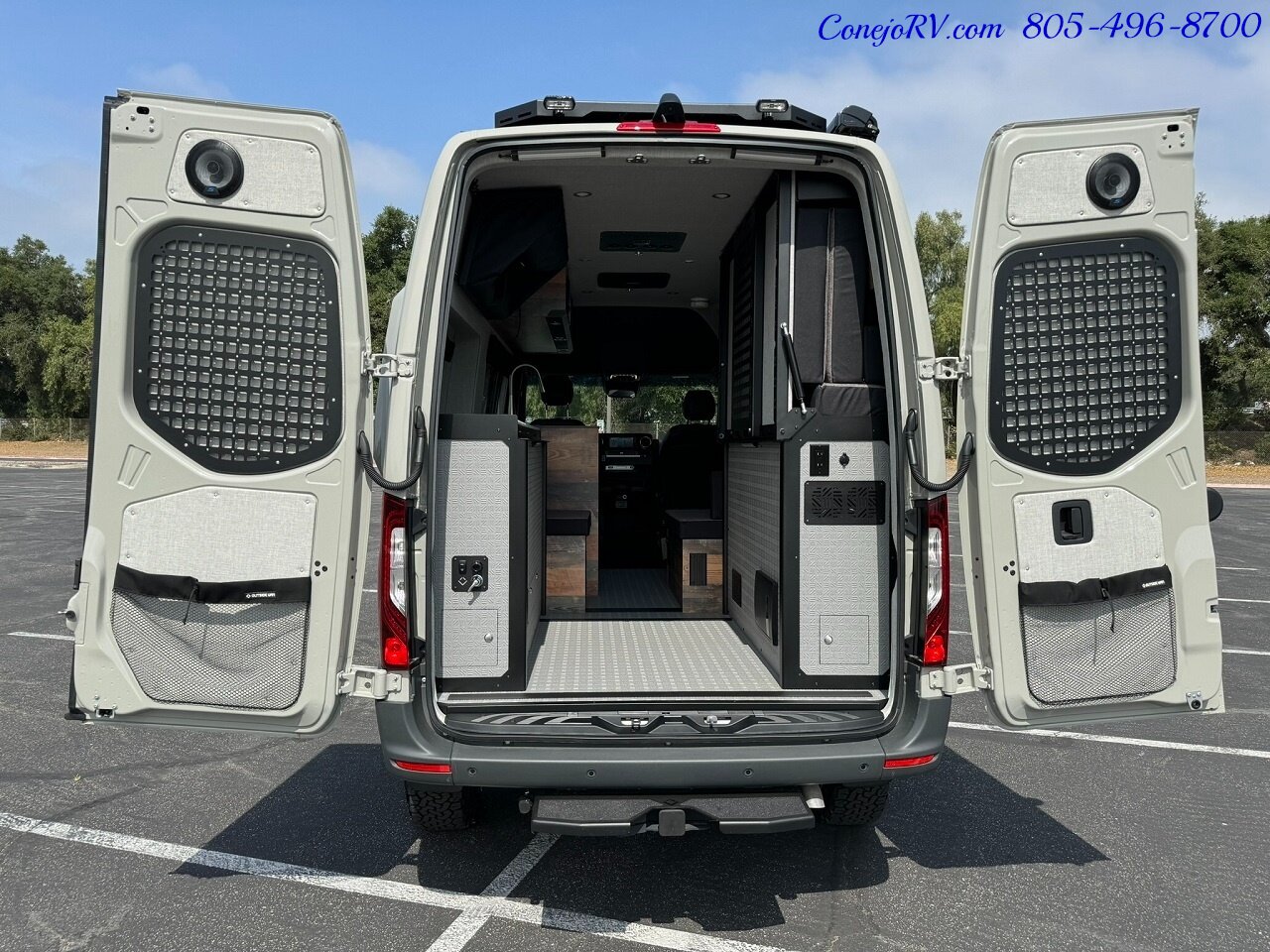 2024 Outside Van Syncline Mercedes 144 Turbo Diesel 1030AH Lithium Adventure  Van - Photo 10 - Thousand Oaks, CA 91360