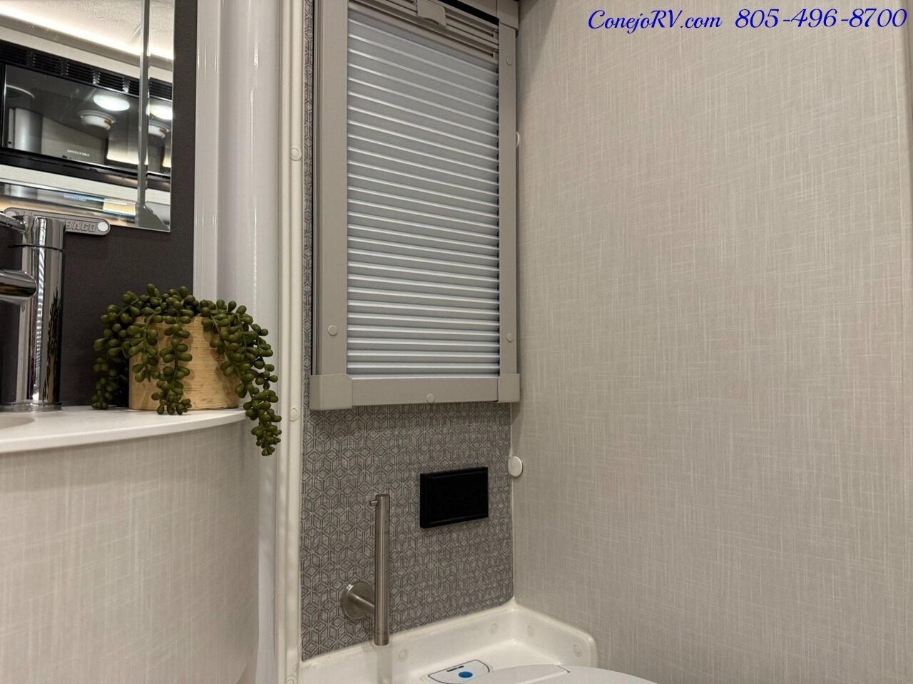 2026 Winnebago Ekko 22A Lithium Power 310HP All Wheel Drive Dealer  Demo Never Camped In 5K Miles! - Photo 18 - Thousand Oaks, CA 91360