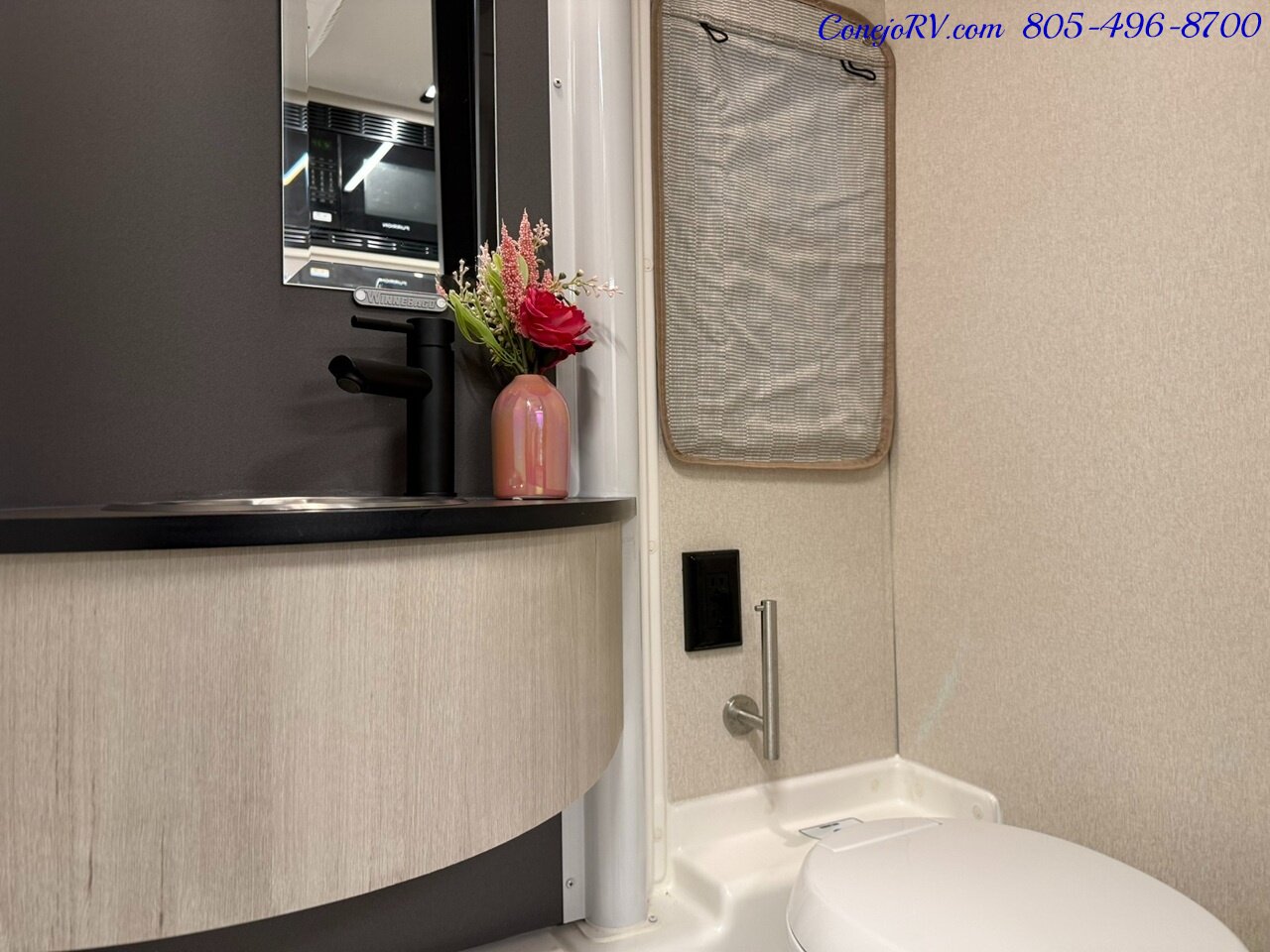 2027 Winnebago Elora 19DC 2.8KW Onan Generator Convertible Gear Garage   - Photo 18 - Thousand Oaks, CA 91360