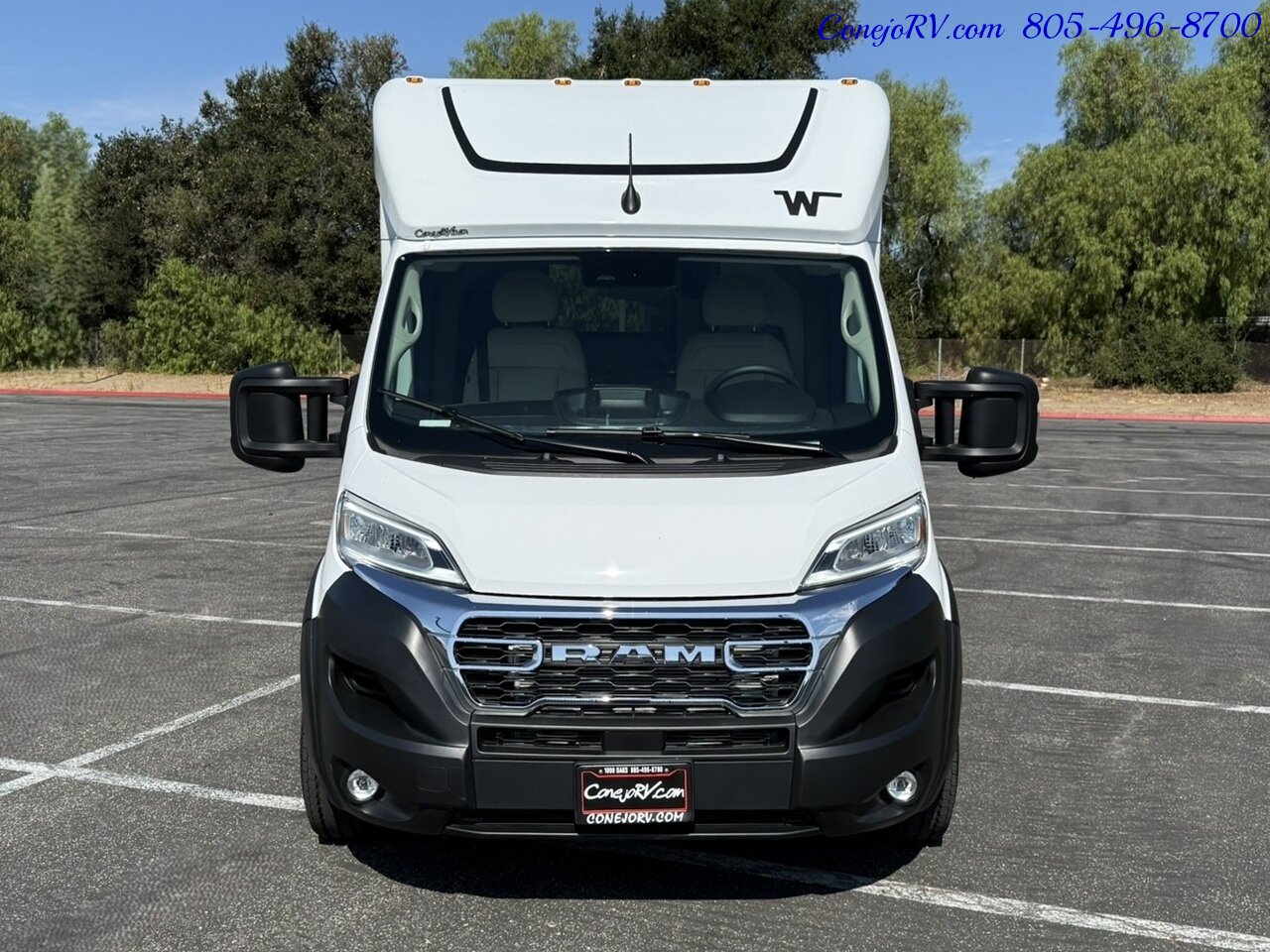 2027 Winnebago Elora 19DC 2.8KW Onan Generator Convertible Gear Garage   - Photo 47 - Thousand Oaks, CA 91360