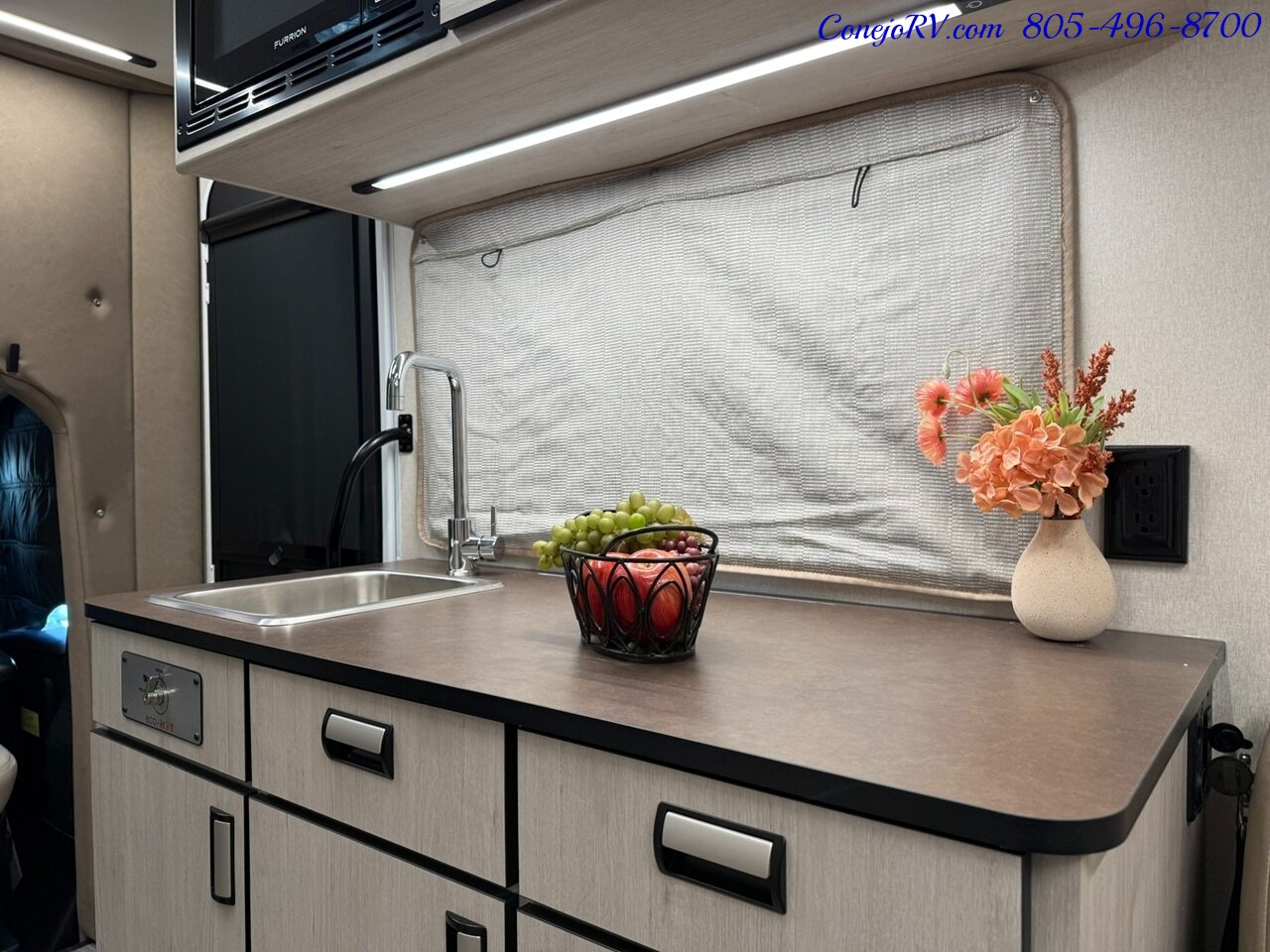 2027 Winnebago Elora 19DC 2.8KW Onan Generator Convertible Gear Garage   - Photo 16 - Thousand Oaks, CA 91360