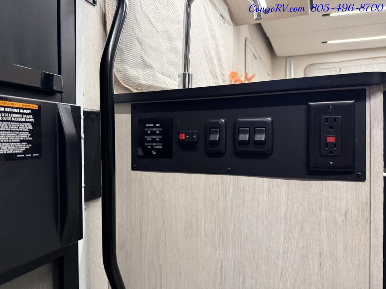2027 Winnebago Elora 19DC 2.8KW Onan Generator Convertible Gear Garage   - Photo 14 - Thousand Oaks, CA 91360