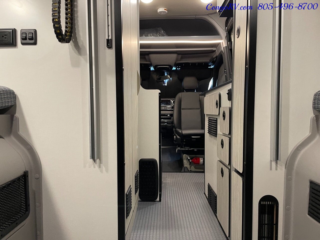 2024 Winnebago Revel 44E 4X4 Sprinter Mercedes Turbo Diesel, 320 AH Lithium   - Photo 29 - Thousand Oaks, CA 91360