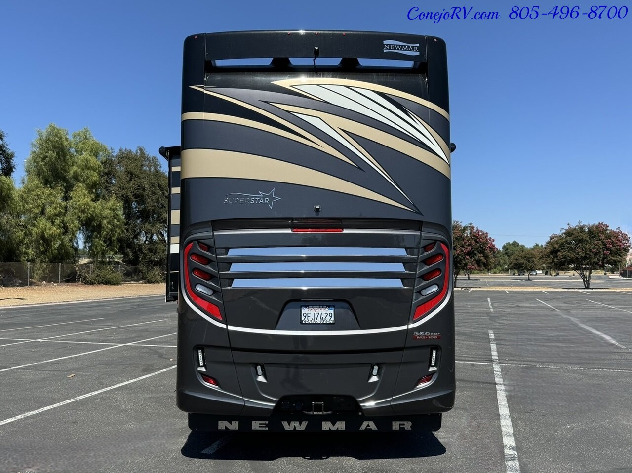 2022 Newmar Super Star 4059 Super C Triple Slide Big Freightliner M2 106  Cummins 360HP Turbo Diesel Engine 10K Miles - Photo 58 - Thousand Oaks, CA 91360