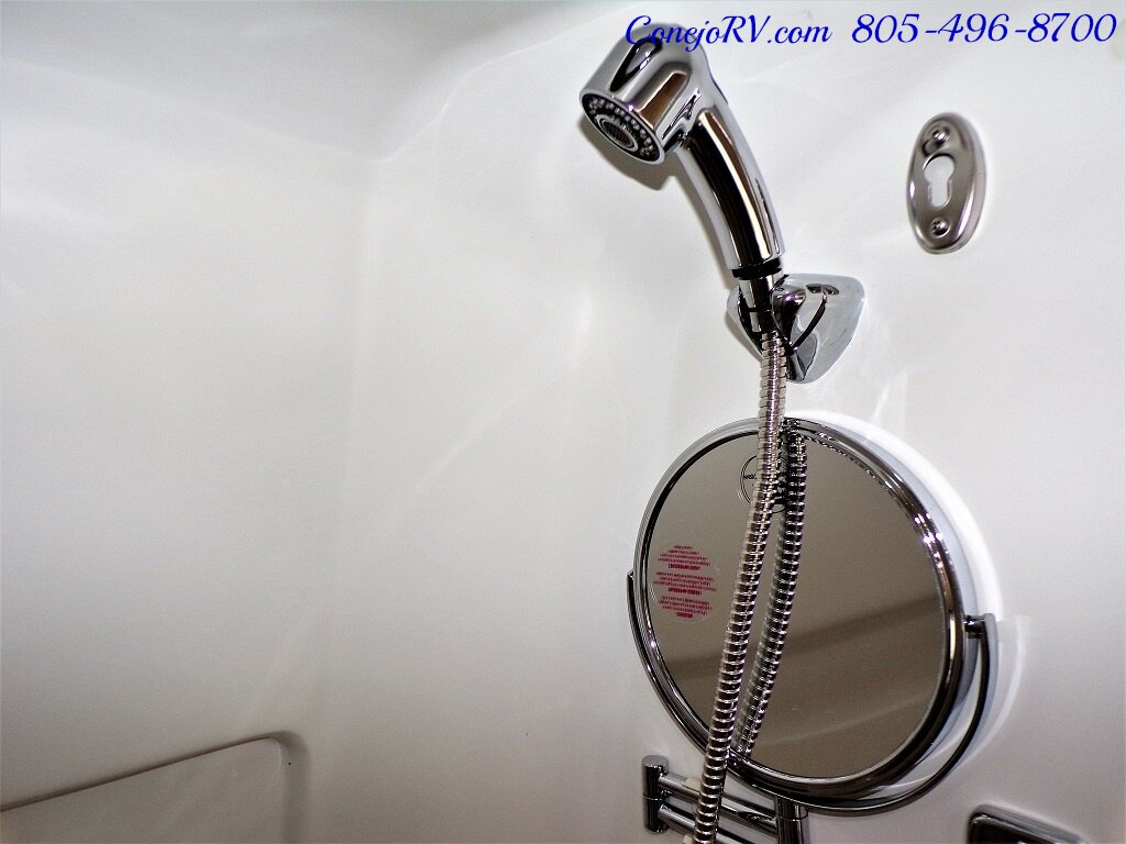 2014 Airstream Interstate 3500L EXT 24ft Mercedes Turbo Diesel   - Photo 14 - Thousand Oaks, CA 91360