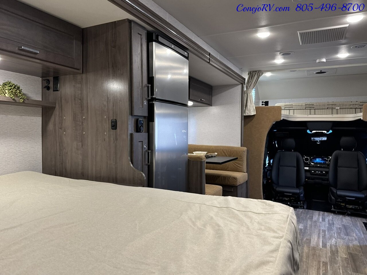 2025 Winnebago Porto 24P Full Wall Slide-Out Mercedes Turbo Diesel Full  Body Paint - Photo 26 - Thousand Oaks, CA 91360