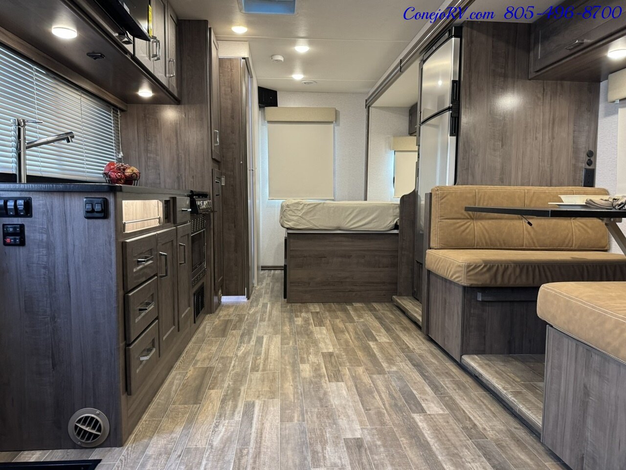 2025 Winnebago Porto 24P Full Wall Slide-Out Mercedes Turbo Diesel Full  Body Paint - Photo 5 - Thousand Oaks, CA 91360