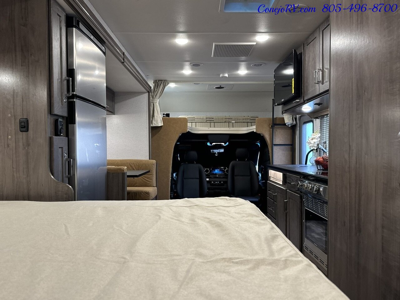 2025 Winnebago Porto 24P Full Wall Slide-Out Mercedes Turbo Diesel Full  Body Paint - Photo 24 - Thousand Oaks, CA 91360