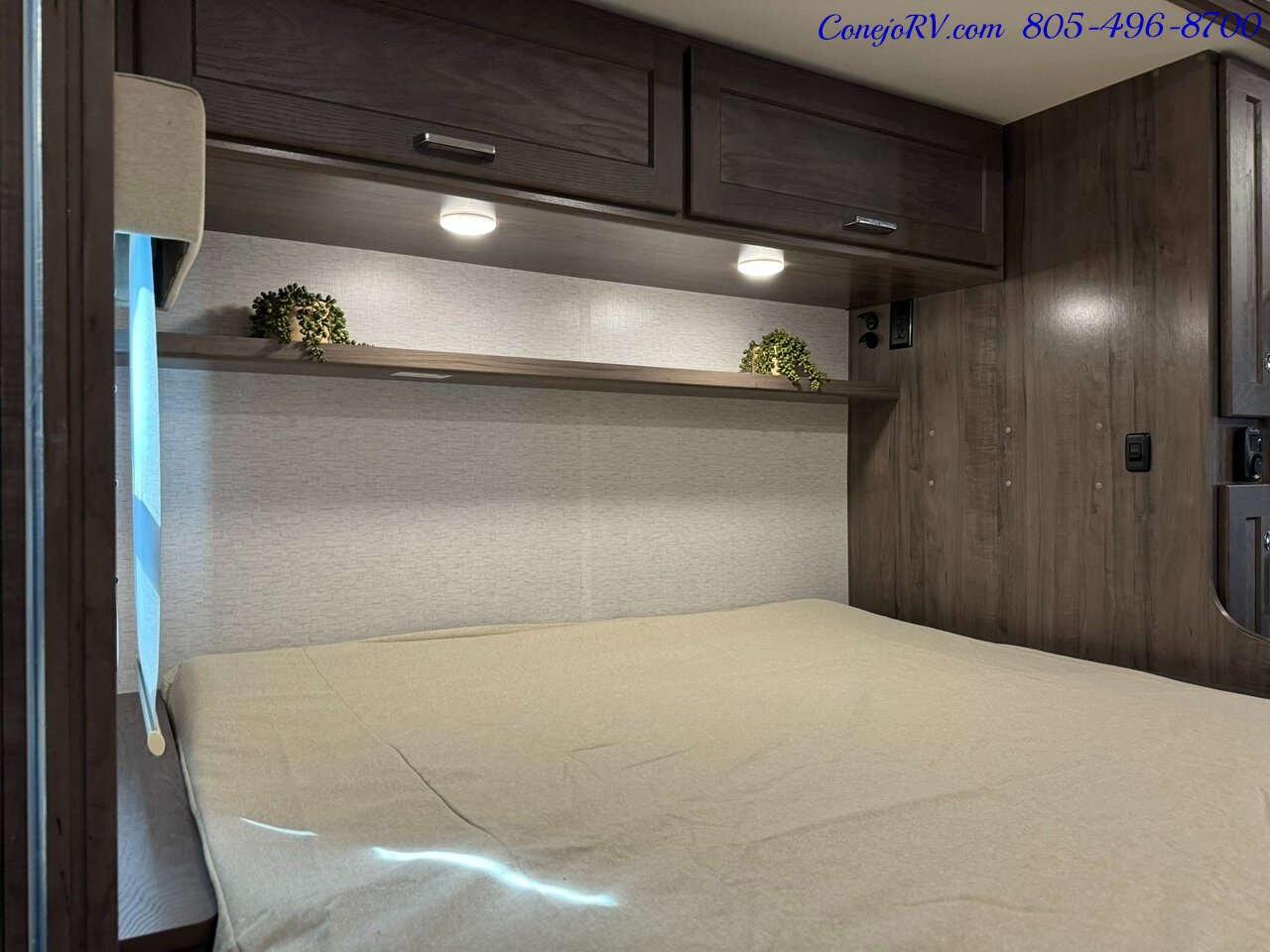 2025 Winnebago Porto 24P Full Wall Slide-Out Mercedes Turbo Diesel Full  Body Paint - Photo 22 - Thousand Oaks, CA 91360