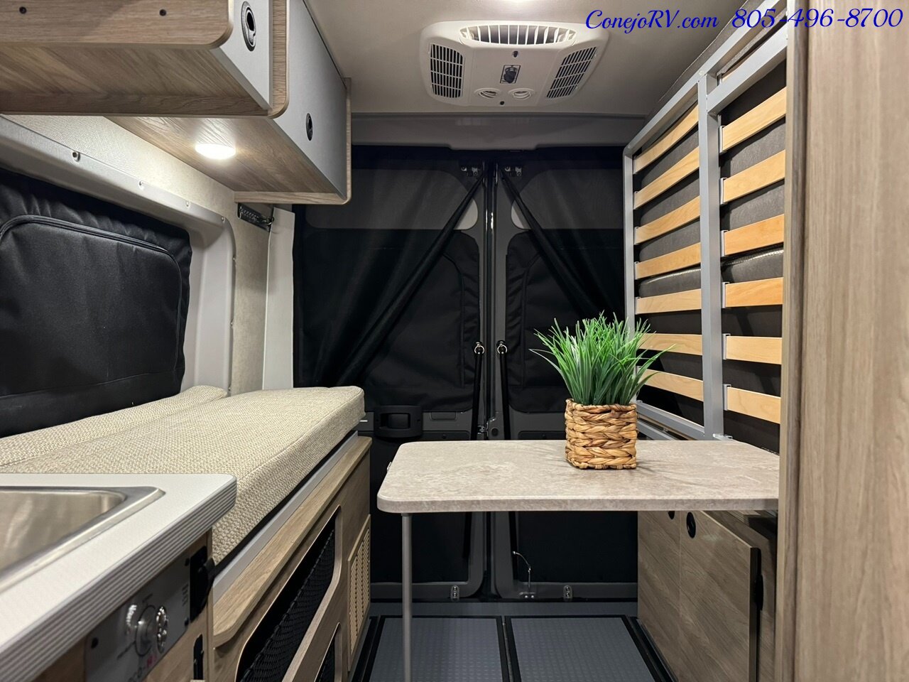 2025 Winnebago Solis 59PX Murphy Bed Pop Top Full Galley   - Photo 18 - Thousand Oaks, CA 91360