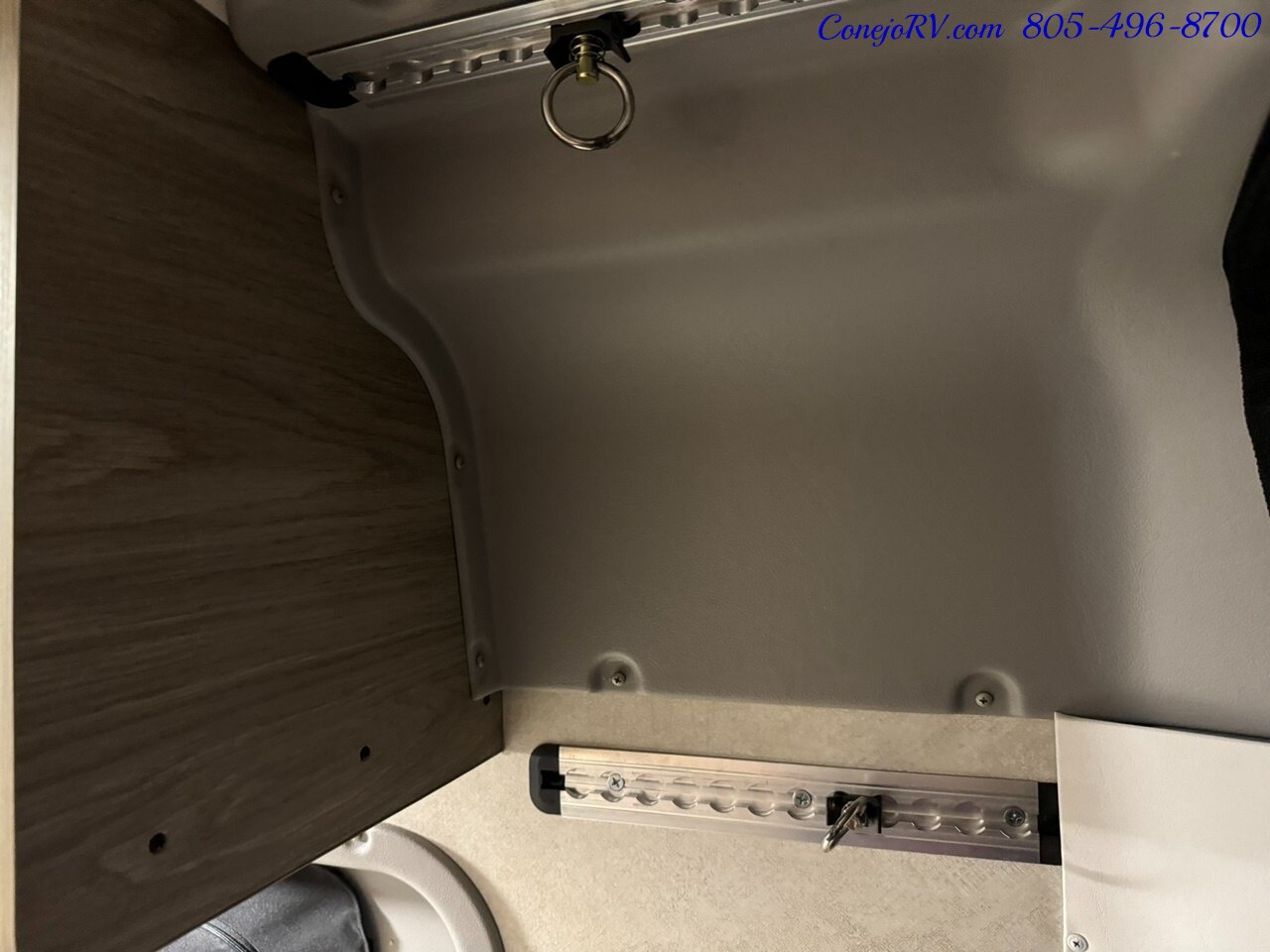 2025 Winnebago Solis 59PX Murphy Bed Pop Top Full Galley   - Photo 25 - Thousand Oaks, CA 91360