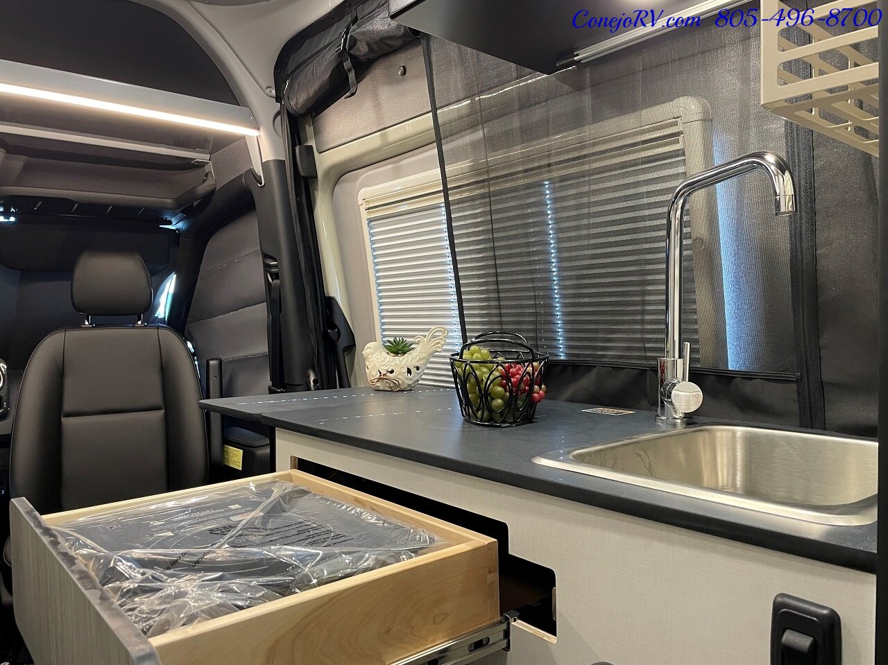 2023 WINNEBAGO Revel 44E 4X4 Sprinter Mercedes Turbo Diesel, 320 AH Lithium   - Photo 14 - Thousand Oaks, CA 91360