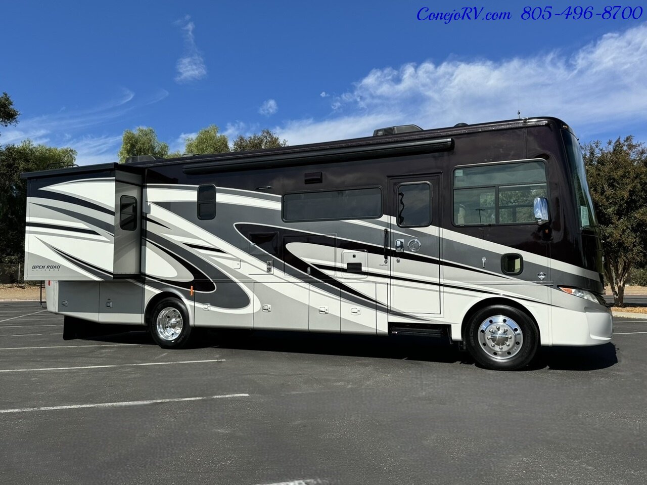 2021 Tiffin Open Road Allegro 32SA 34’ Double Slide Outs Full Body Paint 5k Miles   - Photo 3 - Thousand Oaks, CA 91360