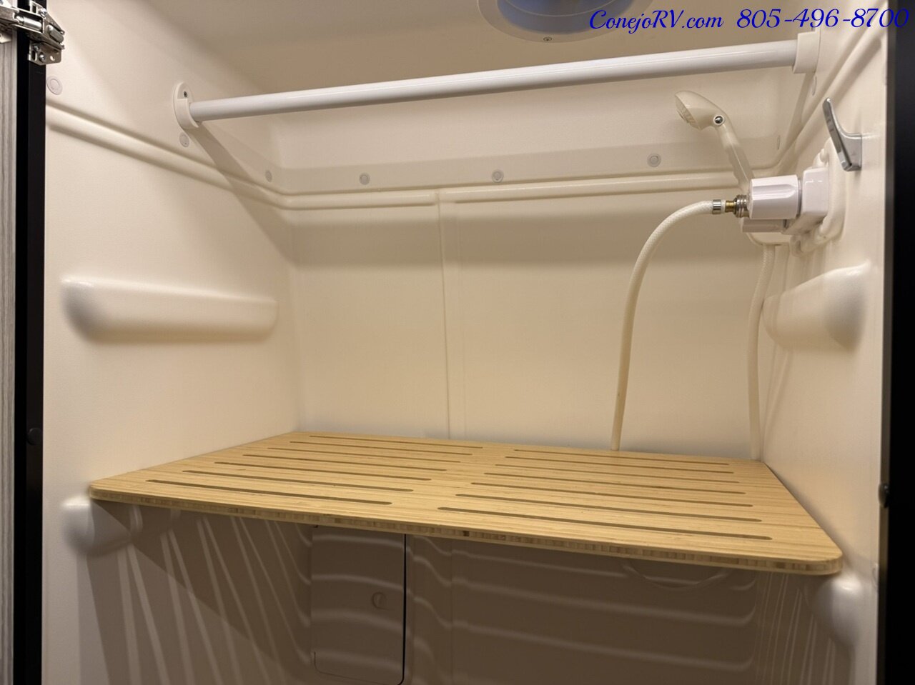 2020 Winnebago Revel 44E 4X4 Sprinter Mercedes Turbo Diesel 14K Miles   - Photo 15 - Thousand Oaks, CA 91360