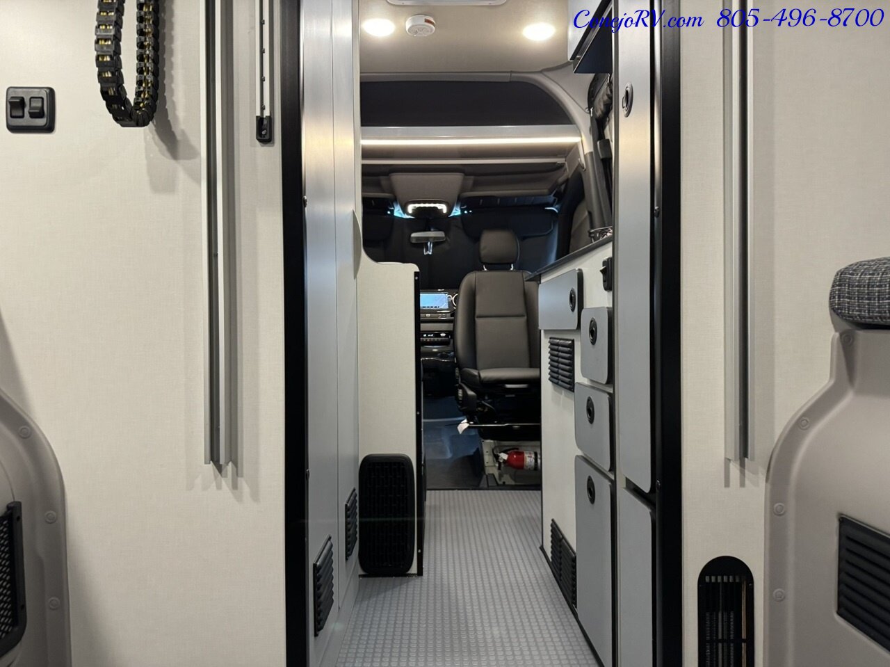 2024 Winnebago Revel 44E 4X4 Sprinter Mercedes Turbo Diesel, 320 AH Lithium   - Photo 29 - Thousand Oaks, CA 91360