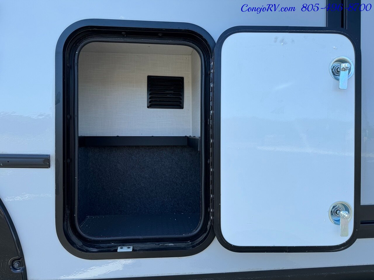 2025 Winnebago Ekko 23B Mercedes Sprinter Lithium Power All Wheel Drive   - Photo 50 - Thousand Oaks, CA 91360