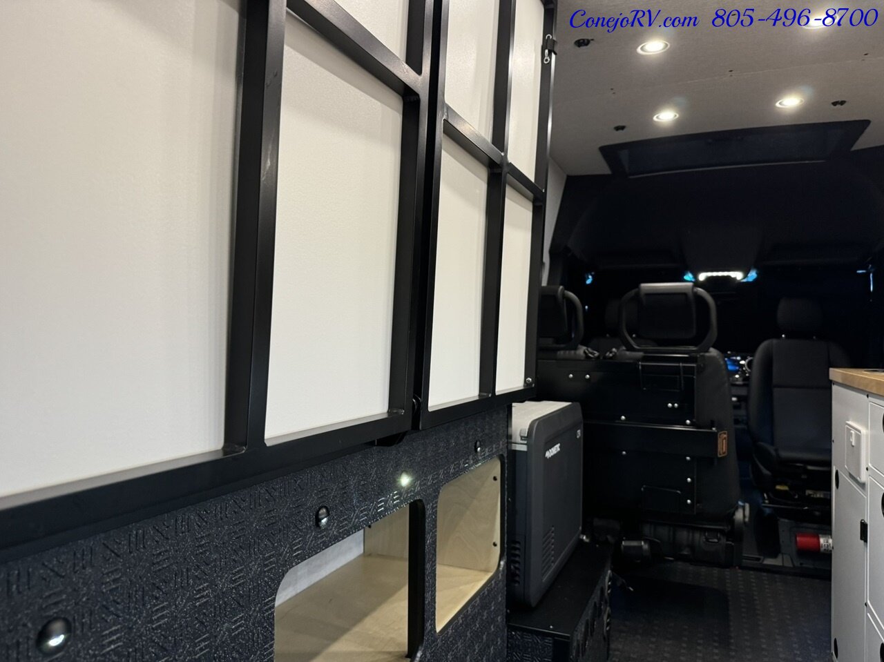 2025 Grit Overland Grit Go Link Fully Featured Mercedes AWD Chassis Pop Top 12V  Lithionics System - Photo 30 - Thousand Oaks, CA 91360