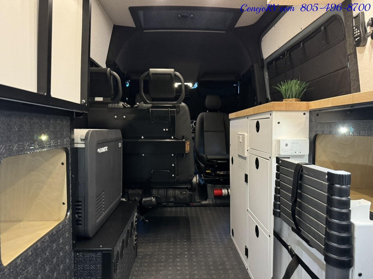 2025 Grit Overland Grit Go Link Fully Featured Mercedes AWD Chassis Pop Top 12V  Lithionics System - Photo 28 - Thousand Oaks, CA 91360