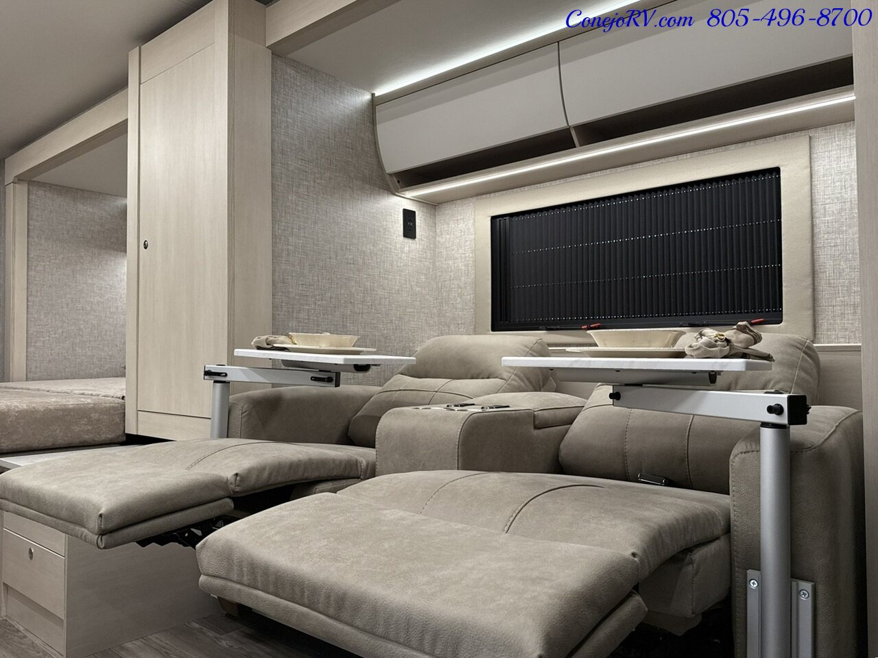 2026 Tiffin Wayfarer 25XPW Full Wall Slide-Out Theater Seats Mercedes Turbo  Diesel Full Body Paint - Photo 29 - Thousand Oaks, CA 91360