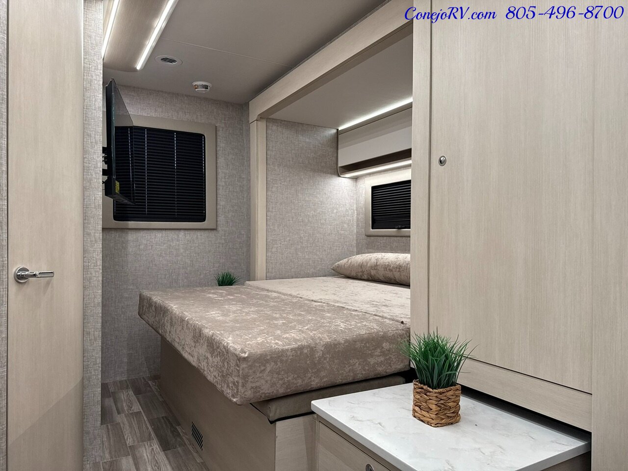 2026 Tiffin Wayfarer 25XPW Full Wall Slide-Out Theater Seats Mercedes Turbo  Diesel Full Body Paint - Photo 38 - Thousand Oaks, CA 91360