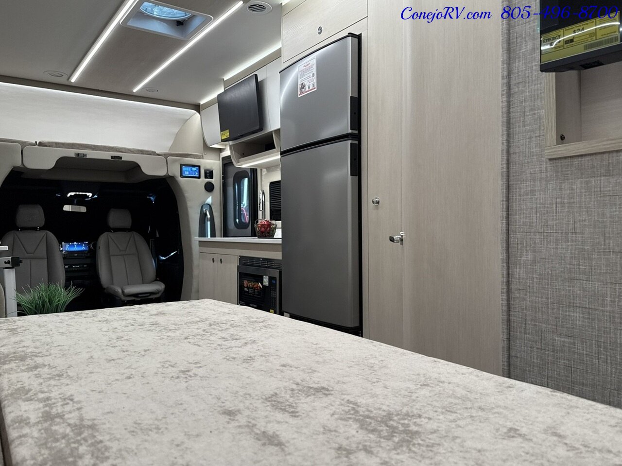 2026 Tiffin Wayfarer 25XPW Full Wall Slide-Out Theater Seats Mercedes Turbo  Diesel Full Body Paint - Photo 42 - Thousand Oaks, CA 91360