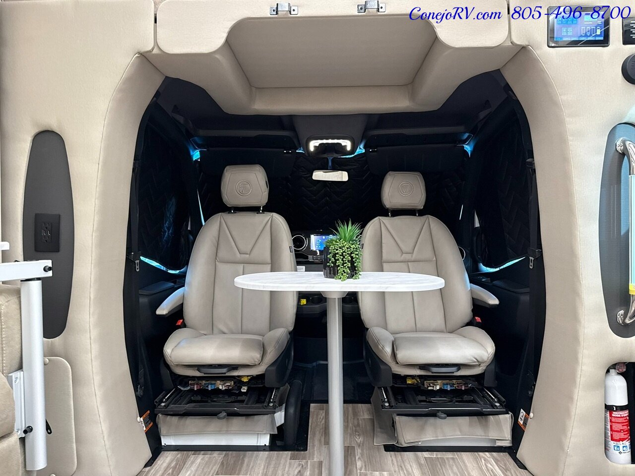 2026 Tiffin Wayfarer 25XPW Full Wall Slide-Out Theater Seats Mercedes Turbo  Diesel Full Body Paint - Photo 49 - Thousand Oaks, CA 91360