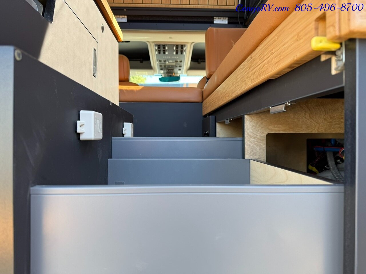 2027 Storyteller Overland Grand Bohemian INEOS GRENADIER®   - Photo 11 - Thousand Oaks, CA 91360