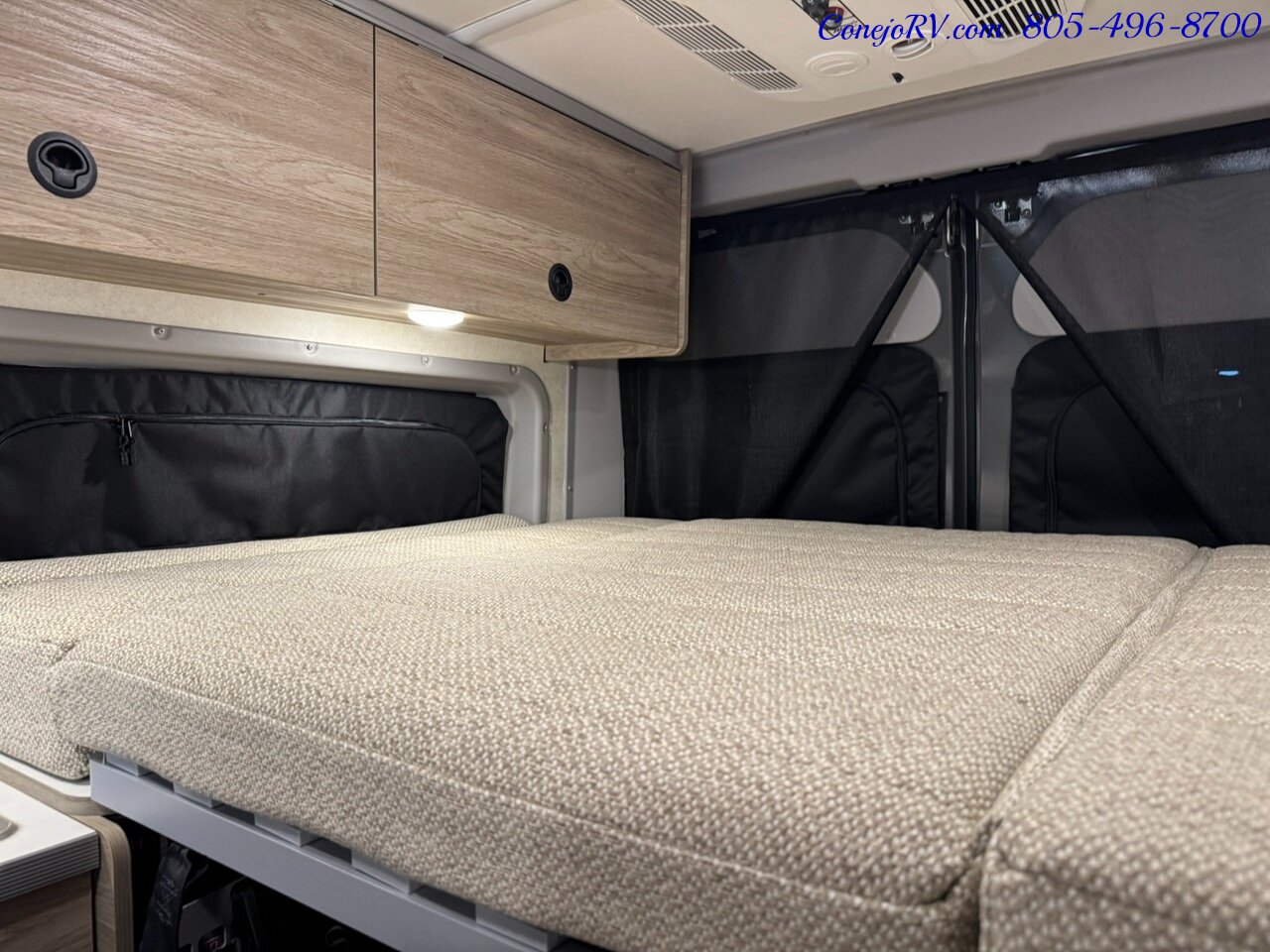 2025 Winnebago Solis Pocket 36A Murphy Bed Full Galley - Photo 19 - Thousand Oaks, CA 91360