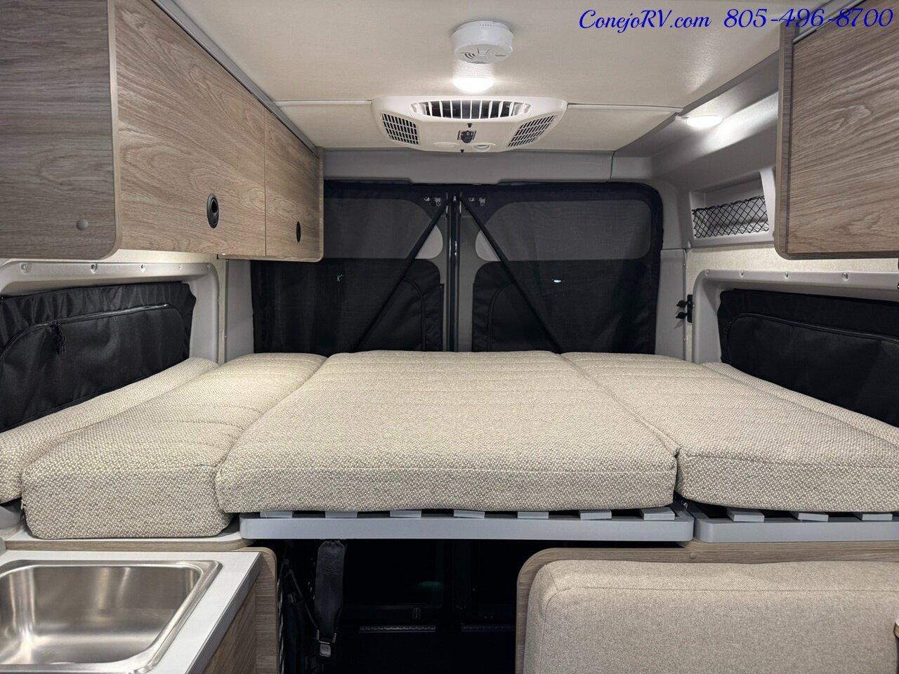 2025 Winnebago Solis Pocket 36A Murphy Bed Full Galley - Photo 17 - Thousand Oaks, CA 91360