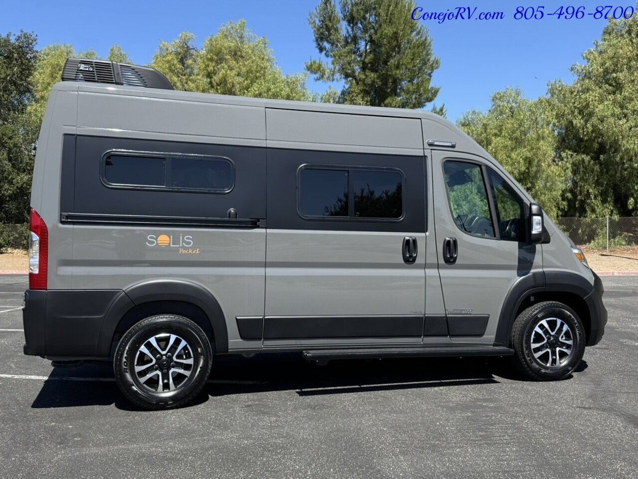 2025 Winnebago Solis Pocket 36A Murphy Bed Full Galley - Photo 4 - Thousand Oaks, CA 91360