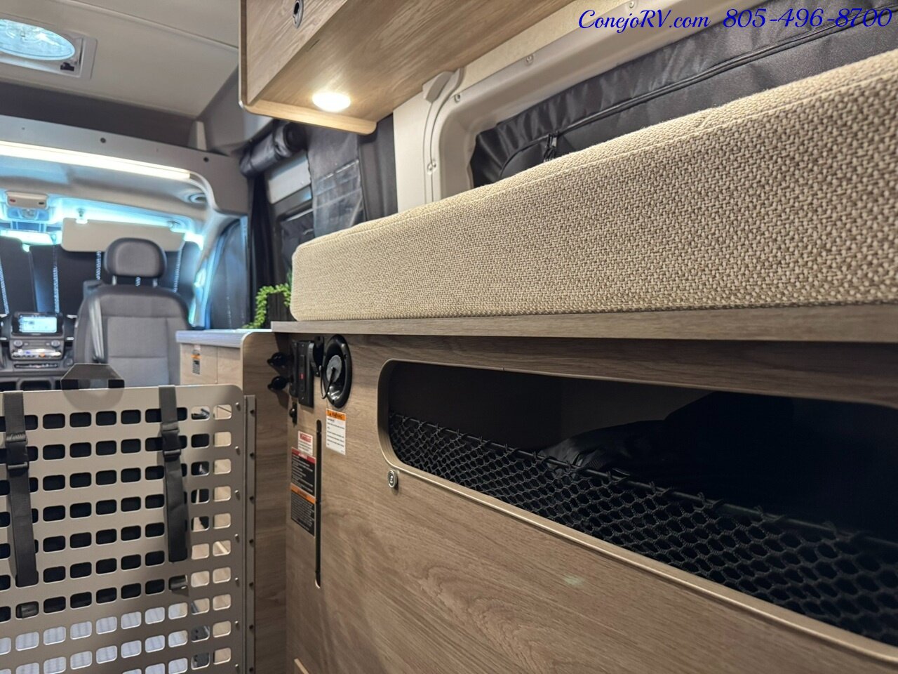 2025 Winnebago Solis Pocket 36A Murphy Bed Full Galley - Photo 21 - Thousand Oaks, CA 91360