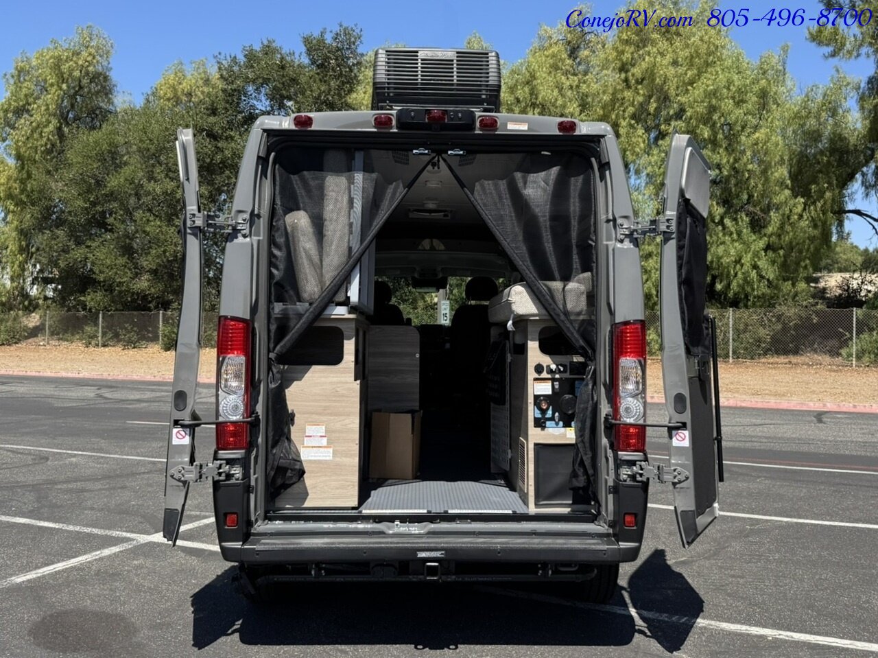 2025 Winnebago Solis Pocket 36A Murphy Bed Full Galley - Photo 36 - Thousand Oaks, CA 91360