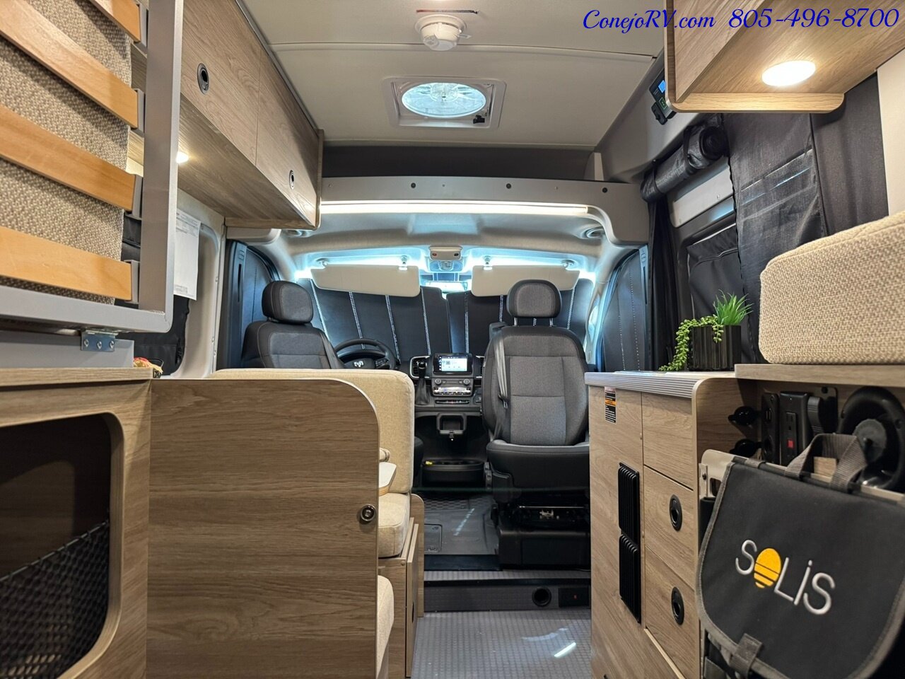 2025 Winnebago Solis Pocket 36A Murphy Bed Full Galley - Photo 20 - Thousand Oaks, CA 91360