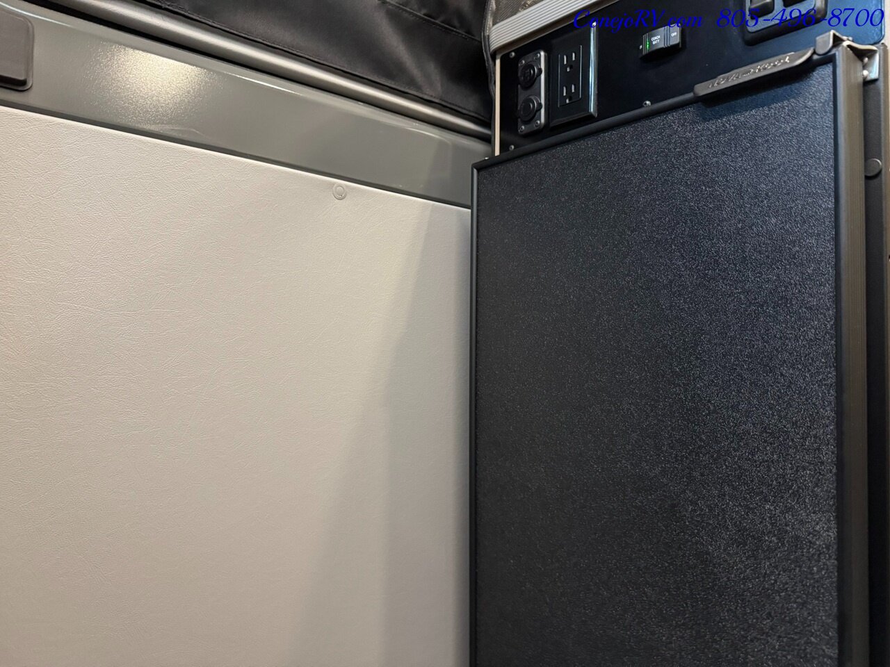 2025 Winnebago Solis Pocket 36A Murphy Bed Full Galley - Photo 12 - Thousand Oaks, CA 91360