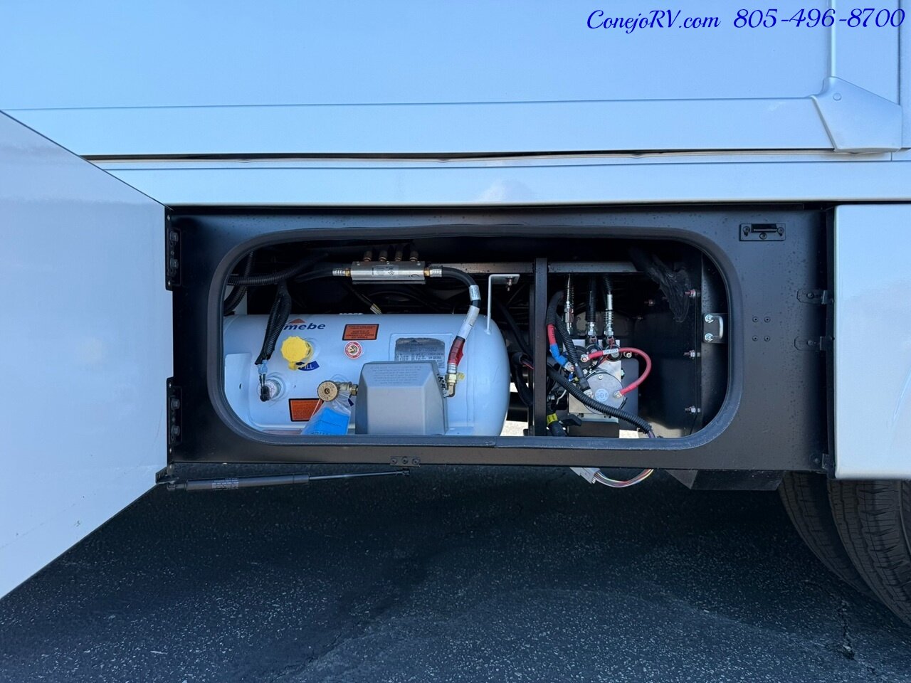 2026 Winnebago Navion 24R AWD Single Slide Theater Seats Mercedes Turbo  Diesel Full Body Paint - Photo 53 - Thousand Oaks, CA 91360