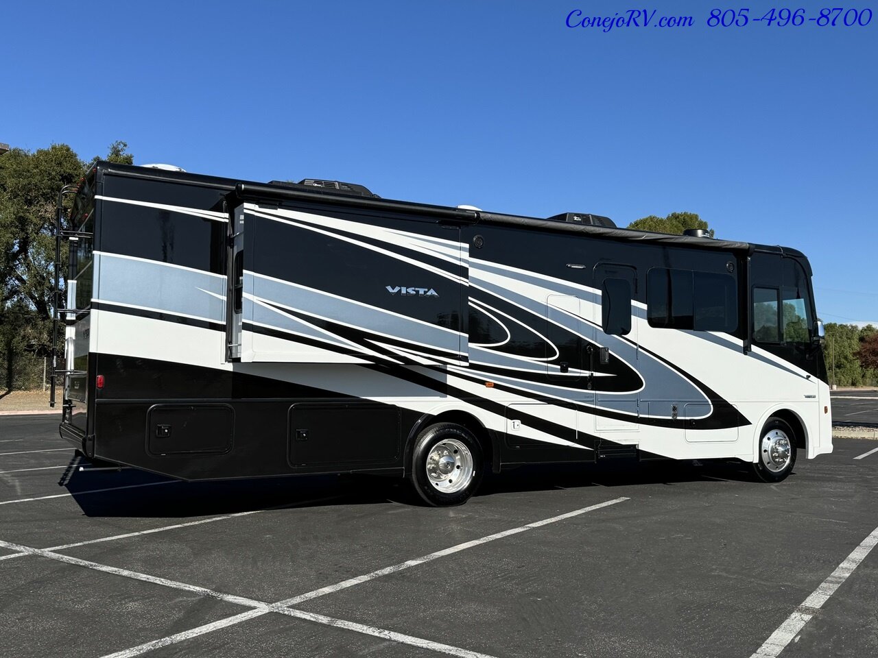 2023 Winnebago Vista 33K Double Slide Outs King Bed Power Loft Bed 1 ½ Bath   - Photo 4 - Thousand Oaks, CA 91360