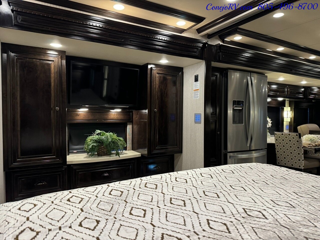 2019 Newmar Dutch Star 3736 Triple Slide Bath & ½ Freightliner XCR Chassis  with 450Hp Cummins L9 Engine 35K Miles - Photo 24 - Thousand Oaks, CA 91360