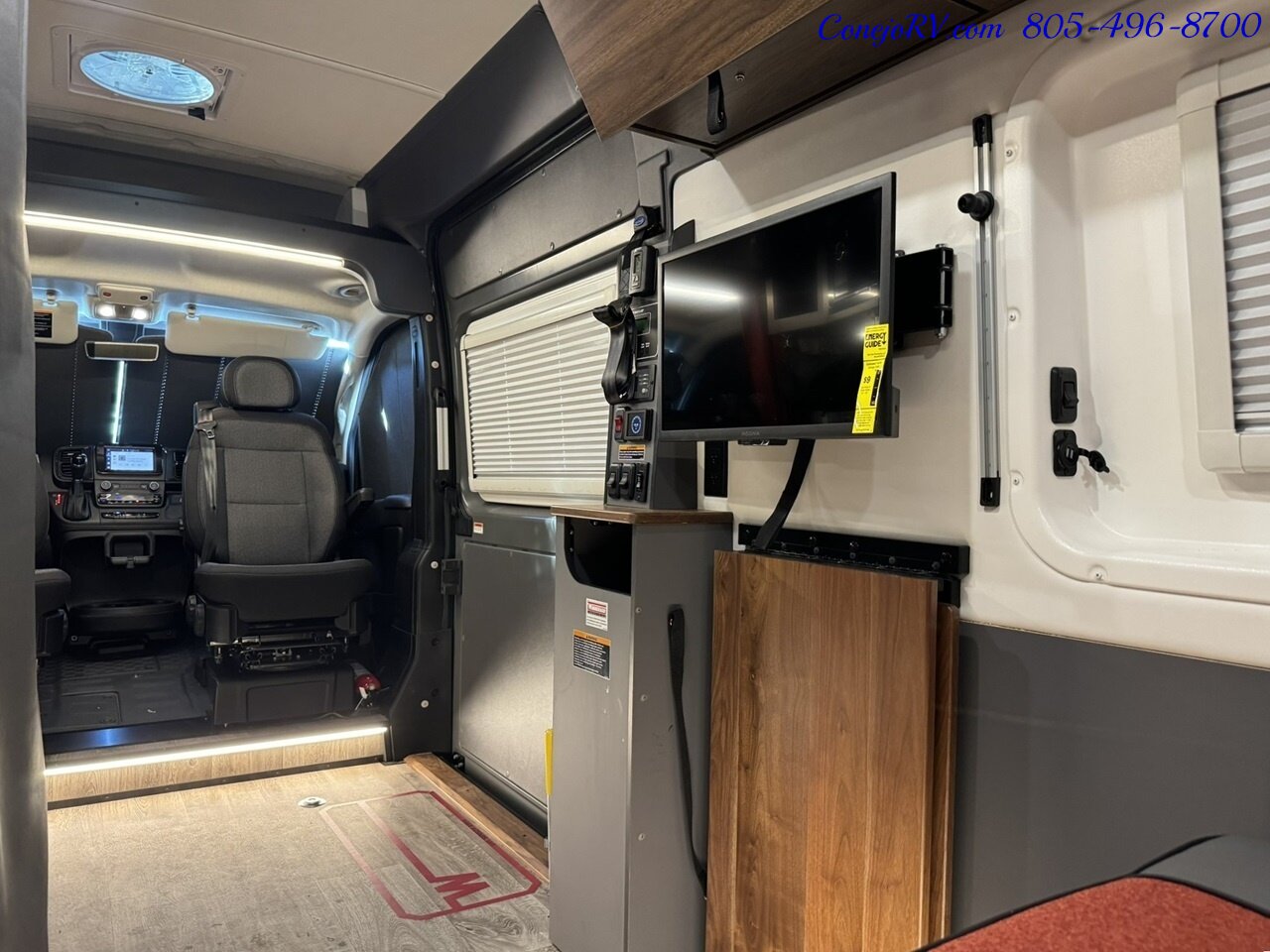 2024 Winnebago Roam 59RB Accessibility Power Lift Power Lounge Full Galley   - Photo 27 - Thousand Oaks, CA 91360