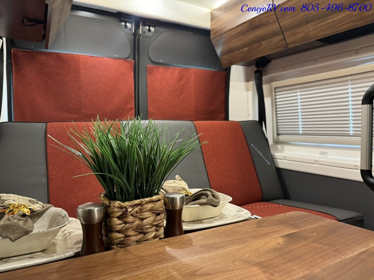 2024 Winnebago Roam 59RB Accessibility Power Lift Power Lounge Full Galley   - Photo 18 - Thousand Oaks, CA 91360