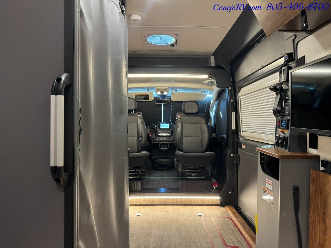 2024 Winnebago Roam 59RB Accessibility Power Lift Power Lounge Full Galley   - Photo 26 - Thousand Oaks, CA 91360